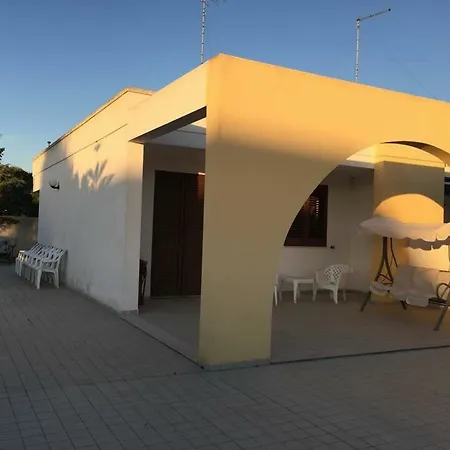 House With 2 Bedrooms In Torre Saracena, With Enclosed Garden - 3 Km F *