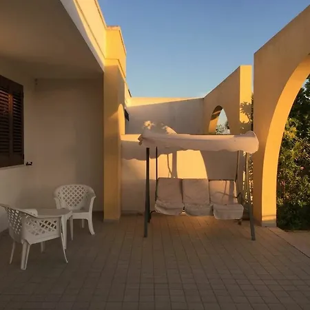 House With 2 Bedrooms In Torre Saracena, With Enclosed Garden - 3 Km F * Melendugno